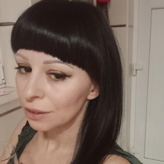 Fotografia de Perfil da Autora Tânia Caetano